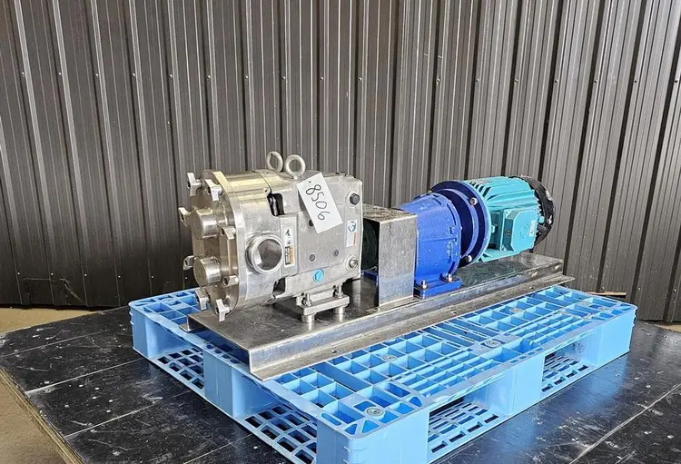 Used SPX 130-U1 Rotary Pumps Quebec CA | Carter-Wilson Equipment Services #451128