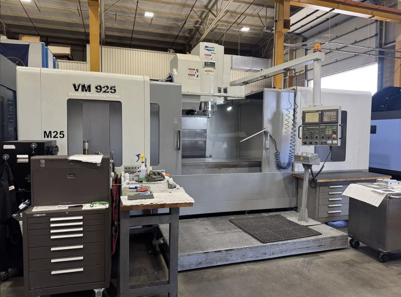 USED 2005 DOOSAN VM925