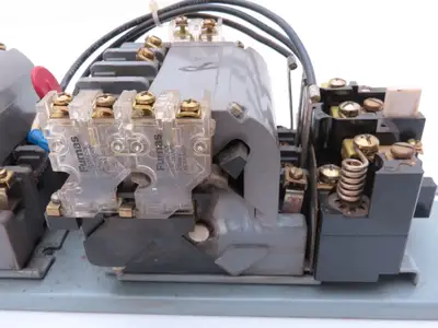 Furnas 22DP32A E6 Reversing Motor Starter 10Hp Size 1 Max 27A 600 VAC Overload