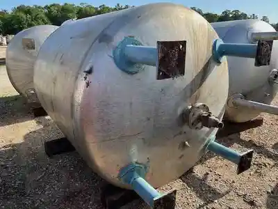 1000 gal m&m welding ss pressure vessel