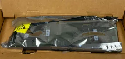 NEW GE FANUC IC660ELB921