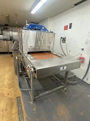 USED 2023 AM Manufacturing Apache Dough press and Docker