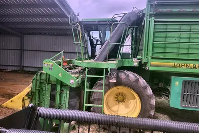 Used 2001 JOHN DEERE 9976 Self-propelled Harvesters Louisiana US | Proxy Equipment #1385191
