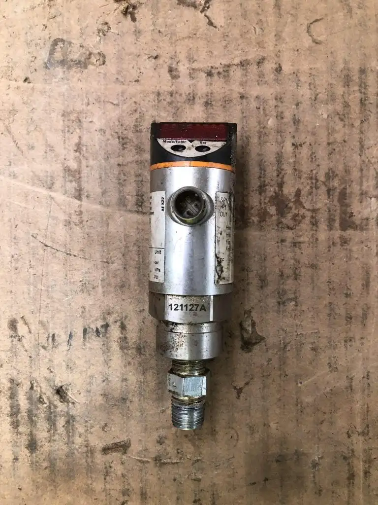 IFM PN5202 High Pressure Sensor w/ Monitor 4350PSI 18-36VDC 250mA 1/4″ NPT