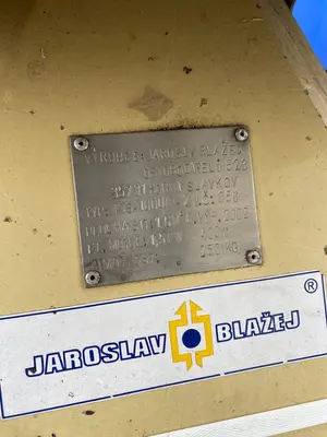 USED 2002 JAROSLAV BLAŽEJ KTS-1000/N-2