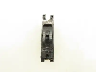 Siemens EE1M015 ITE Circuit Breaker 120VAC 15A 10KA@120V 1Pole 20"Lbs Of Torque