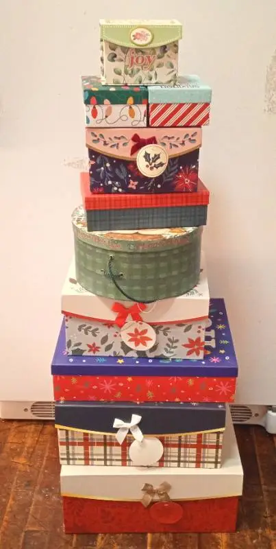 10 Gift Boxes