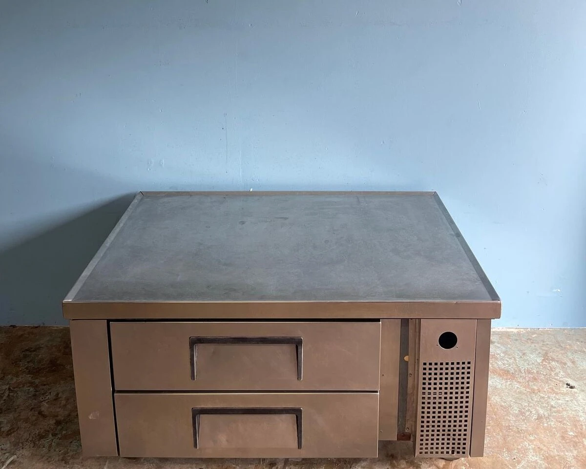 75-0282 True 48'' Self-Contained Refrigerated Chef Base TRCB-48