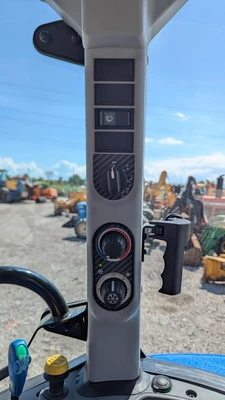 USED 2017 NEW HOLLAND T4.100