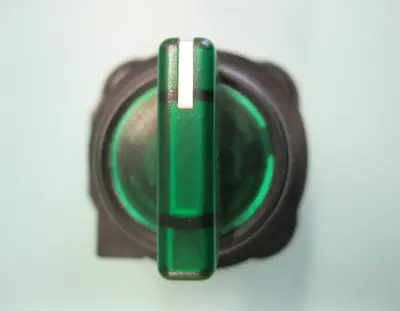 Allen-Bradley 800H-16JRG2KB7AX Green Illuminated Selector Switch D13