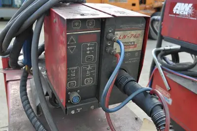 USED LINCOLN 400 AMP