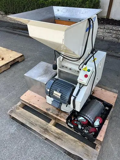Used _UNKNOWN_ _UNKNOWN_ Plastic Scrap Grinders California US | Machinery & Equipment #140702