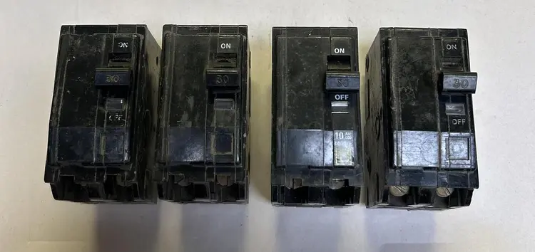 Used SQUARE D QO230 Switchgears Ohio US | Surplus Asset Holdings #1185614