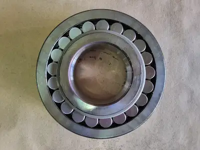 NEW SKF 21315E