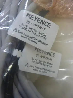 NEW KEYENCE CORP SL-VP7N-T / SL-VP7N-R