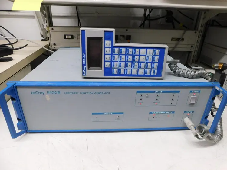 Used _UNKNOWN_ _UNKNOWN_ Signal Generators Texas US | Aucto #1509716