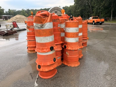 Used LARGE QUANTITY OF CONSTRUCTION BARRELS _UNKNOWN_ Misc Construction Attachements Michigan US | Miedema Asset Management Group #1410913