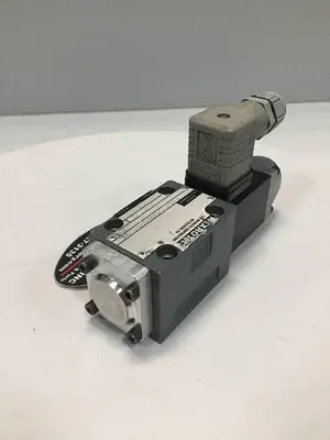 USED REXROTH 4WE6MA517AG24NZ45V