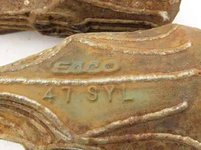 Esco 47SYL Excavator Bucket Teeth Green -No Lock Pins  Lot of 2