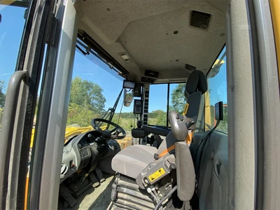 Used 2016 VOLVO L220H Wheel Loaders | Abele Tractor #1342932