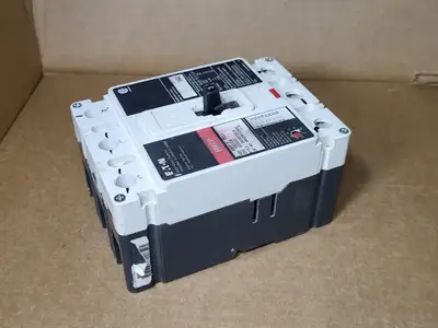 USED EATON HMCPS003A0C