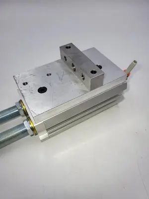 USED FESTO FESTO DRRD-25-180-FH-Y9A SEMI-ROTARY DRIVE & MOUNTING PLATE