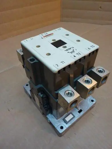 Used SIEMENS CXL40.3E PLC Contactors | Ideal Machinery #622922