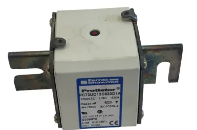 NEW FERRAZ SHAWMUT G300570 FUSES 630A 1250V 12.RURD73D11A0630 LOT OF 3