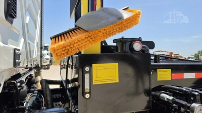 New | in-Stock 2026 INTERNATIONAL HX Conventional trucks Texas US | Roll Off Truck World #1491826