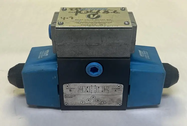 Used VICKERS DG4S4W012CB60 Pump & Valve Parts | Surplus Asset Holdings #1219839
