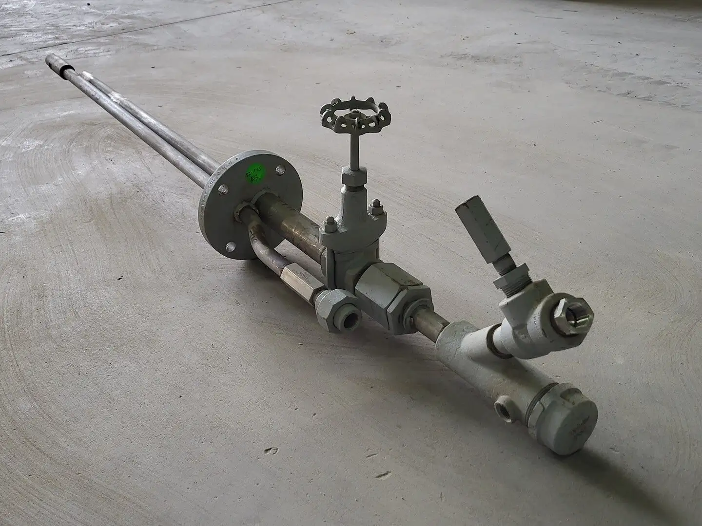 Valve/Injector Assembly