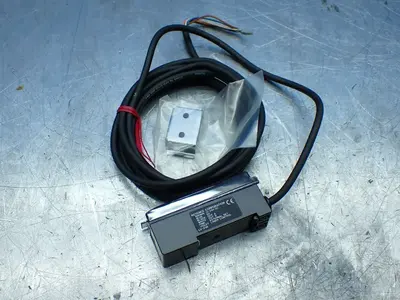 New | in-Stock KEYENCE LV21A Amplifiers | HGR 24 #741340