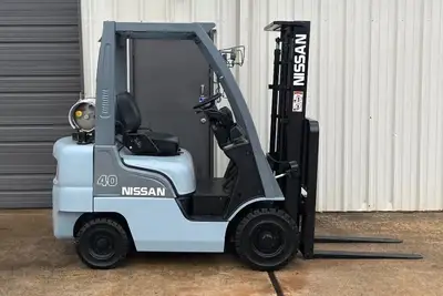 Used 2007 Nissan MP1F1A20LV Internal Combustion Forklifts: Pneumatic Tire New York US | United Lift #1446727