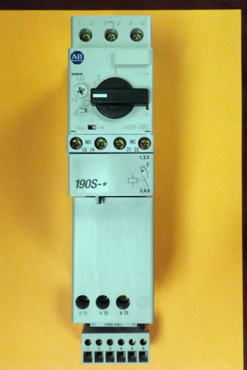 Used Allen-Bradley 140M-D8E-B40 SER B WITH 100-C09*10 PLC Processors Arizona US | ASSET CONVERSION SPECIALISTS, INC. #310944