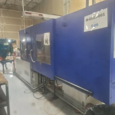 2005 DEMAG 165/500-840 Injection Molding Horizontal/Vertical | Machinery Network (2)