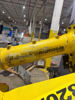 USED 2016 FANUC R-2000IB/210F + R30IB