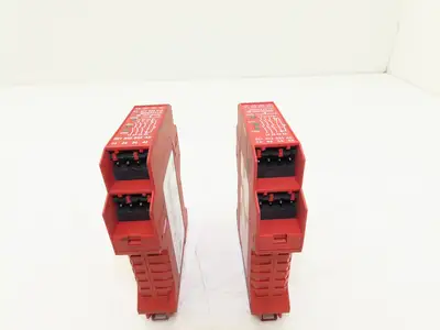 Allen Bradley 440R-N23132 MSR127TP Guardmaster Safety Relay 24V  Lot of 2
