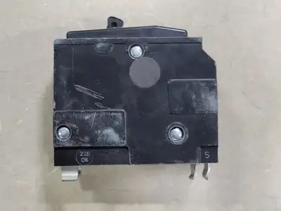USED SQUARE D QO215