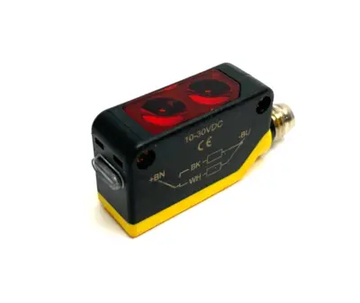 USED BANNER ENGINEERING WORLD-BEAM FIXED-FIELD PHOTOELECTRIC SENSOR M8 4-PIN