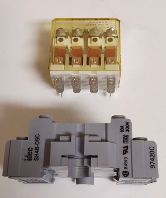 Idec 4PDT 120V RH4B-UL Relay w/ SH4B-O5C Relay Socket 10A 300V *FREE SHIPPING*