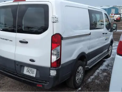 2018 FORD TRANSIT 250 Van Trucks | Steam Well LLC (5)