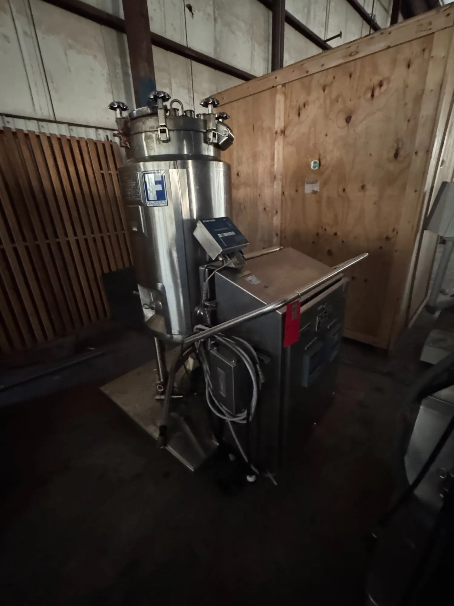 USED 2004 FELDMEIER 150 LITER