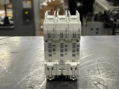 NEW SCHNEIDER ELECTRIC M9F43345