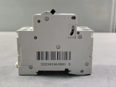 16 Amp, 2 Pole, 400 volts Circuit Breaker (Bag of 4)