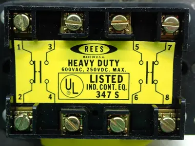 NEW REES 04917212