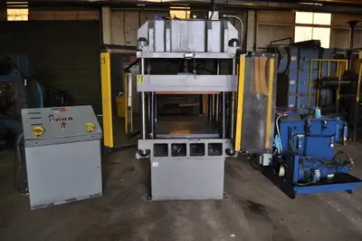 USED 2000 H & H 1003
