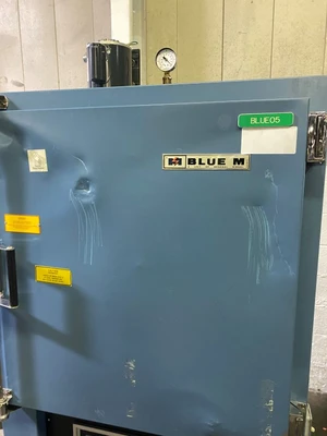 BLUE M VO-19C VACUUM OVEN - 200C