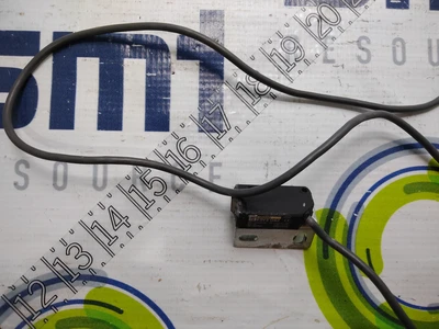 USED OMRON E3V3-D62