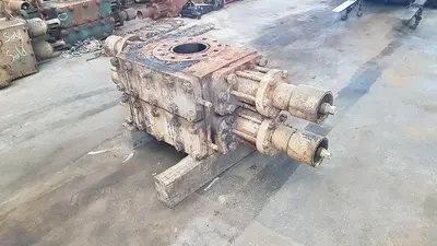 USED SHAFFER 7 1/16" 3M DOUBLE RAM BOP