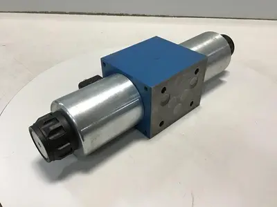 USED REXROTH 4WE10J32CG24N9Z4